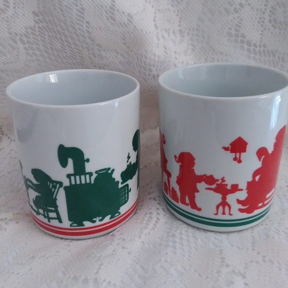 Pair of Vintage Avon Christmas Mugs - Picture 7 of 7
